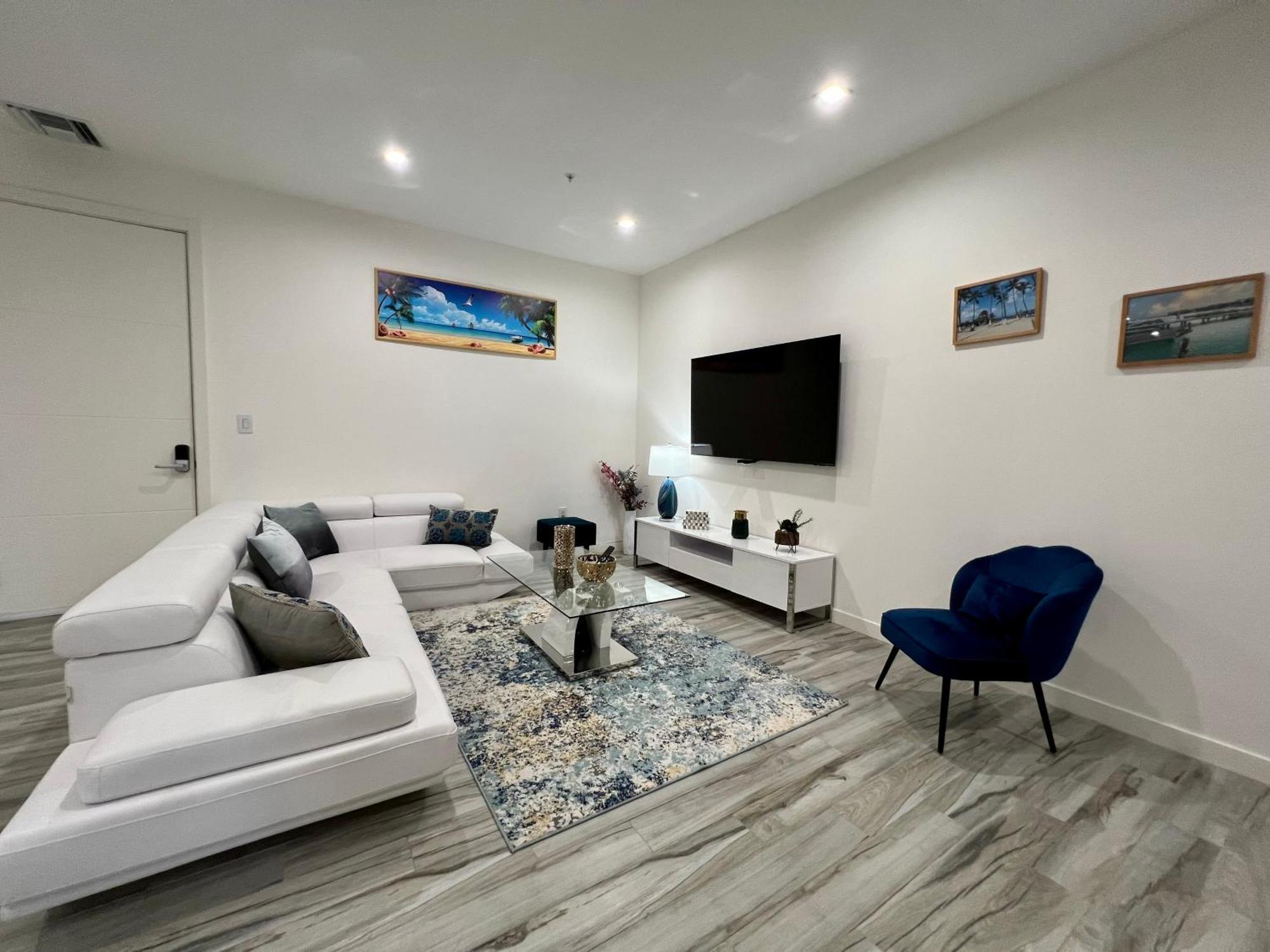 The Cove - Condo Hotel - Palm Beach Strip 客房 照片